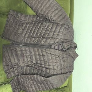 Light weight down coat! Worn once